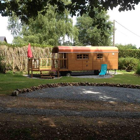 Roulotte Du Petit Bois Villa Theillement Eksteriør billede